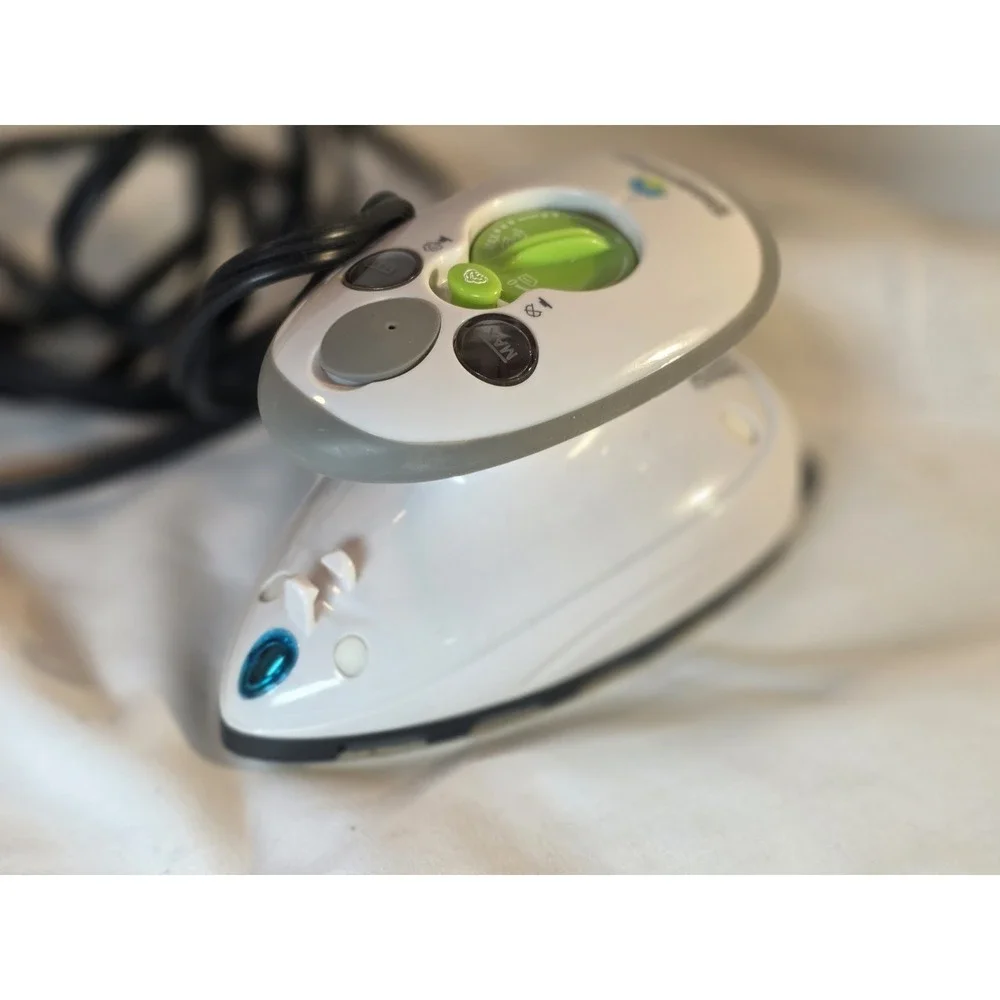 Steamfast SF-727 Mini Steam Iron For Travel Sewing And Quilting Stream Wrinkles